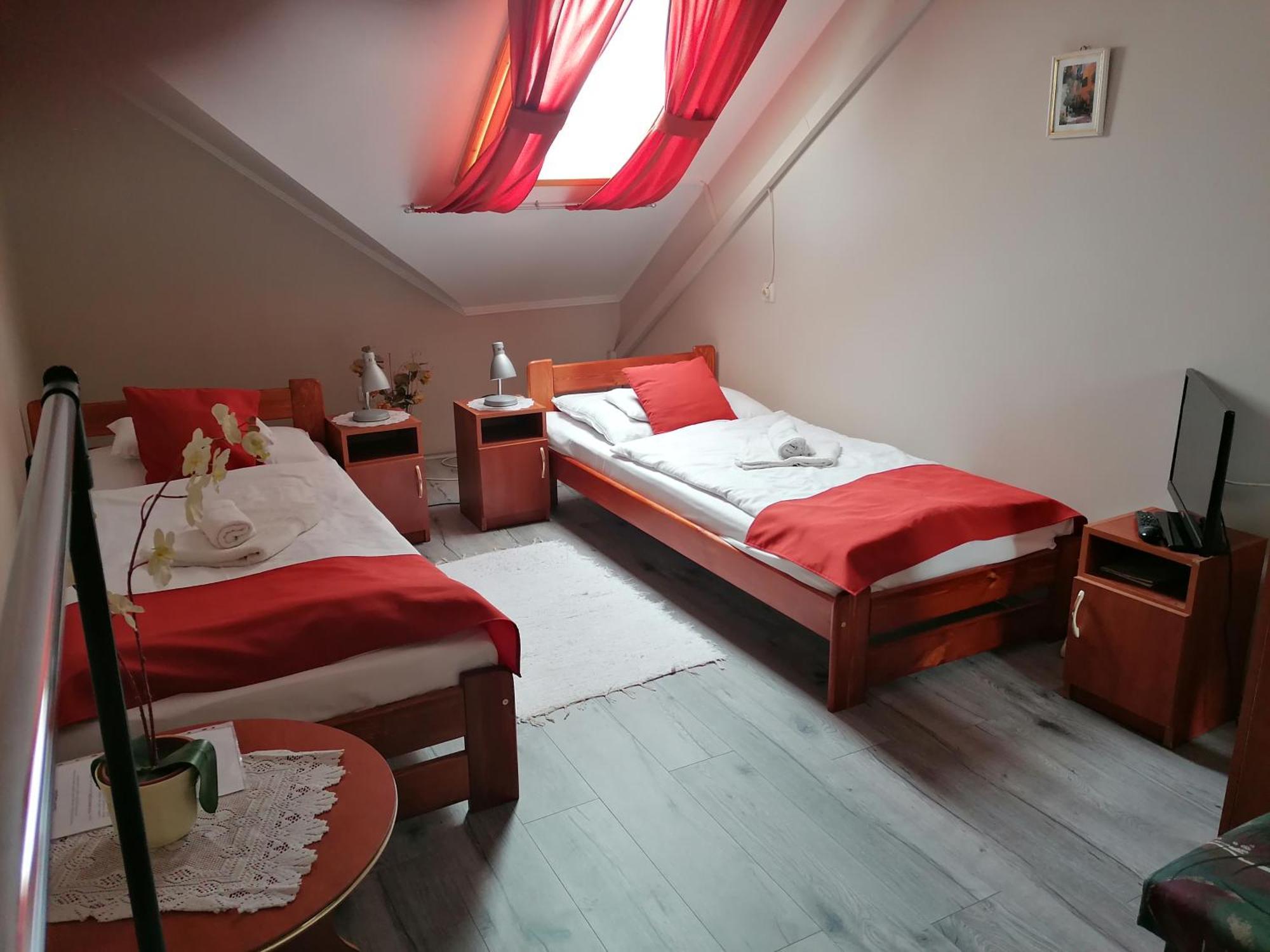 Hotel Iglódi Panzió Kunszentmárton Esterno foto