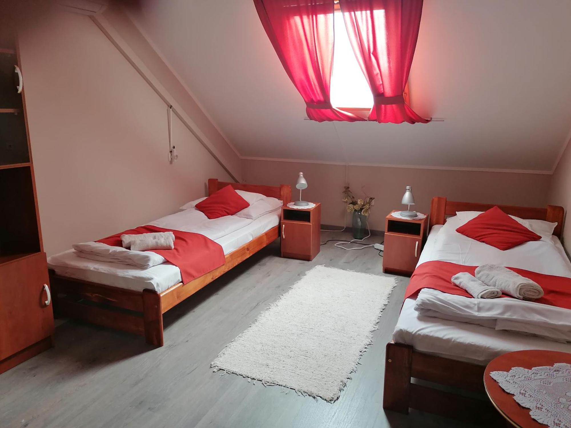 Hotel Iglódi Panzió Kunszentmárton Esterno foto